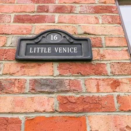 Little Venice بيت للعطل *
